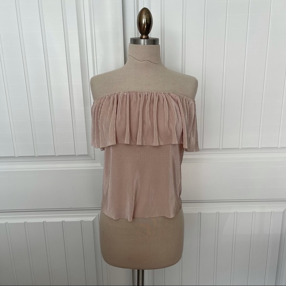 Forever 21 Tops - Forever 21 Pink Micro Pleat Off the Shoulder Top